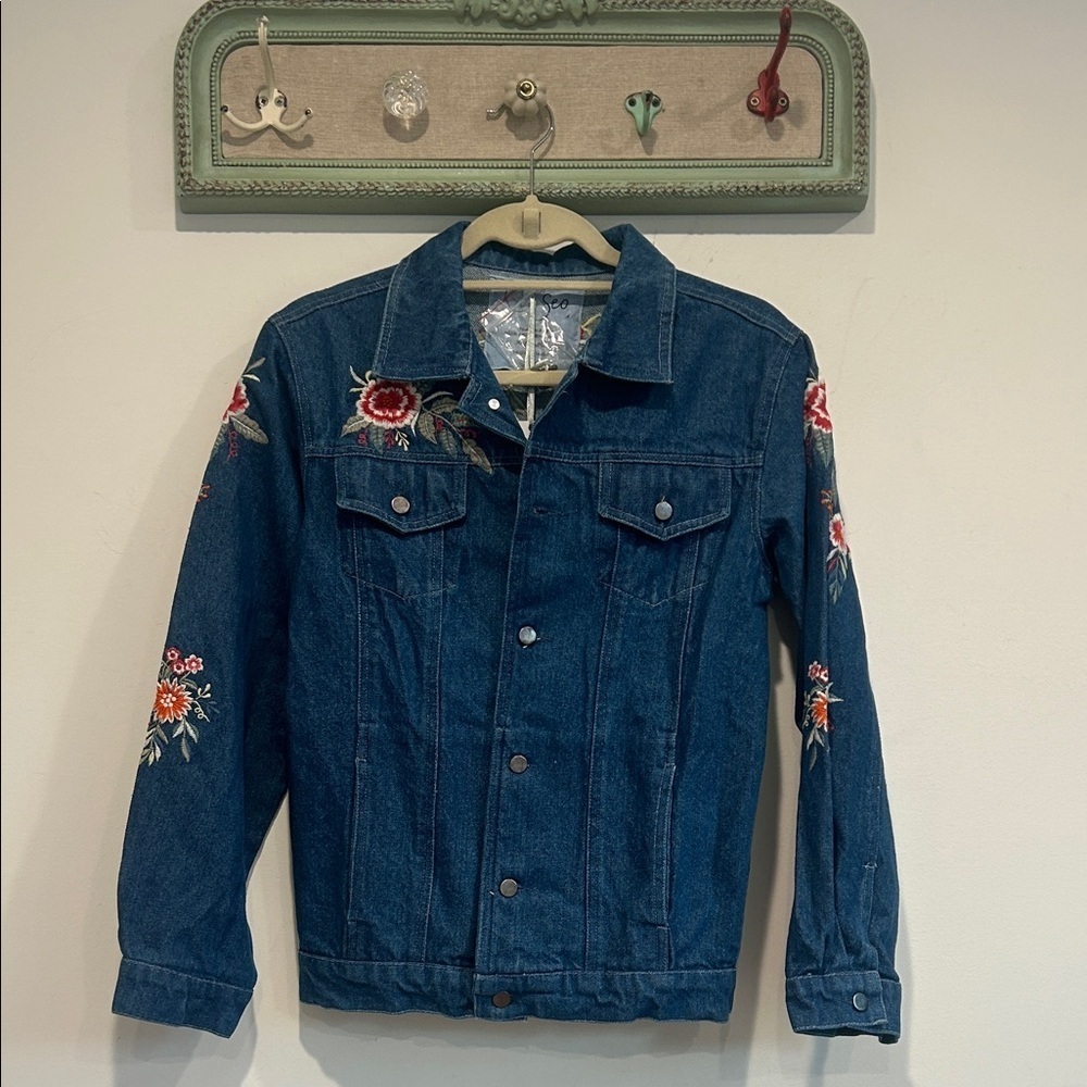 Kyla Seo Embroidered blue Denim Jacket with Floral Design women’s XS new